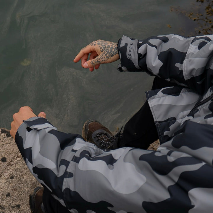 Seashell Changing Robe - Best Changing Robe Alternative - 100% waterprrof and windproof - made from 100% recycled materials