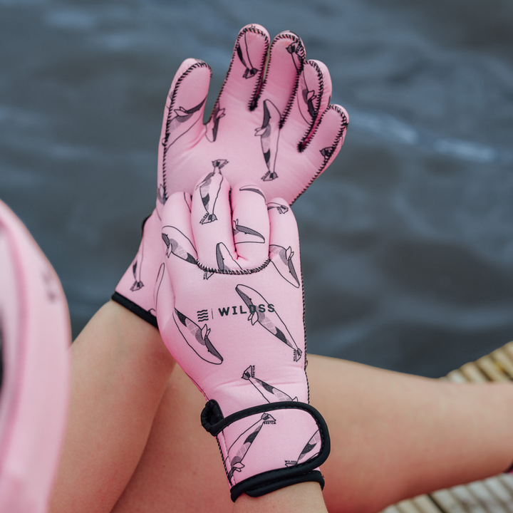 EasyOff™ Swimming Gloves in Pink Neon