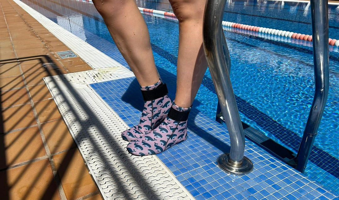 Neoprene wild swimming socks: Humpback