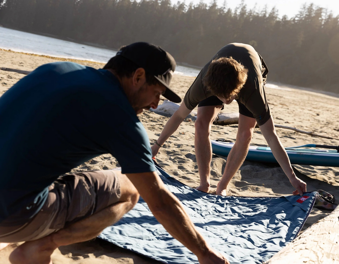 Quilted Lightweight Water-Resistant Adventure Blanket - Ocean Blue
