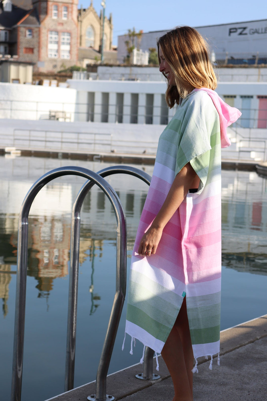 Drift Changing Robe - Olive/Pink