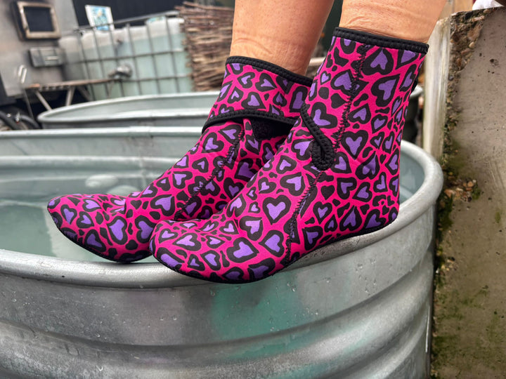 YULEX EasyOff™ Swimming Socks; Cold Cold Heart