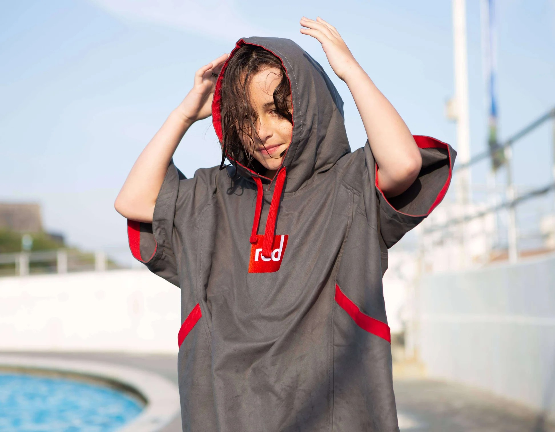 Kids’ Quick Dry Microfibre Changing Robe - Grey – Outdoor Swimmer Shop