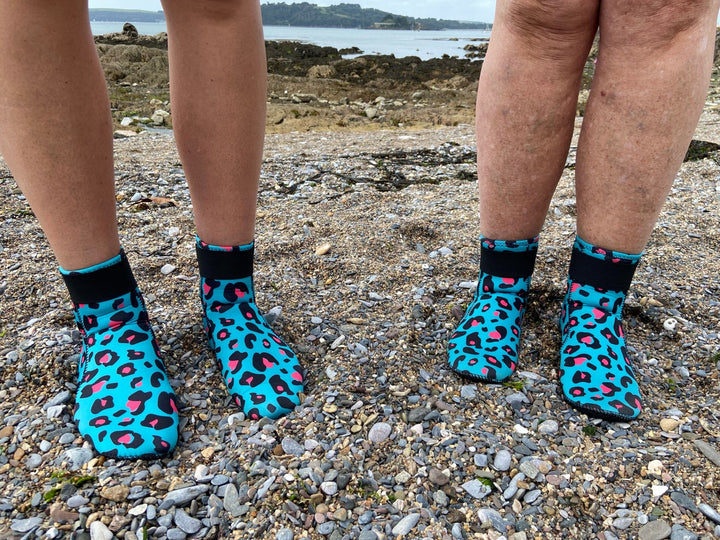 Neoprene wild swimming socks: Leopard