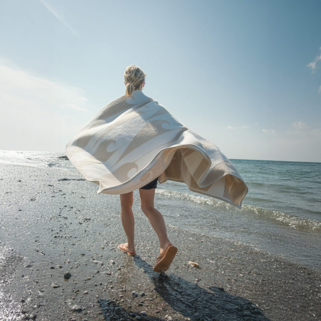 The Sandy Beach Throw – British Made