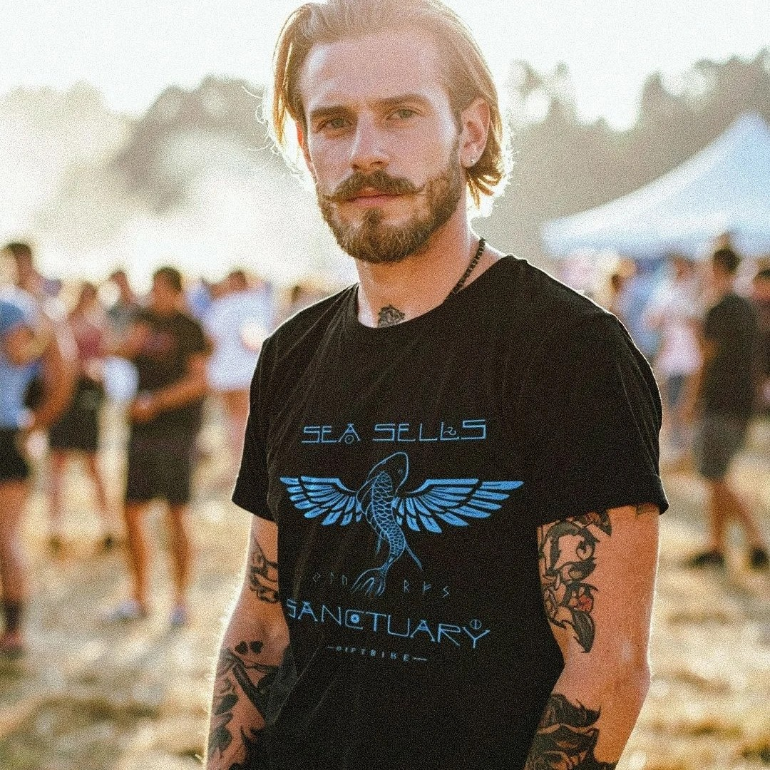 Sea Sells Sanctuary Men's Classic T-shirt