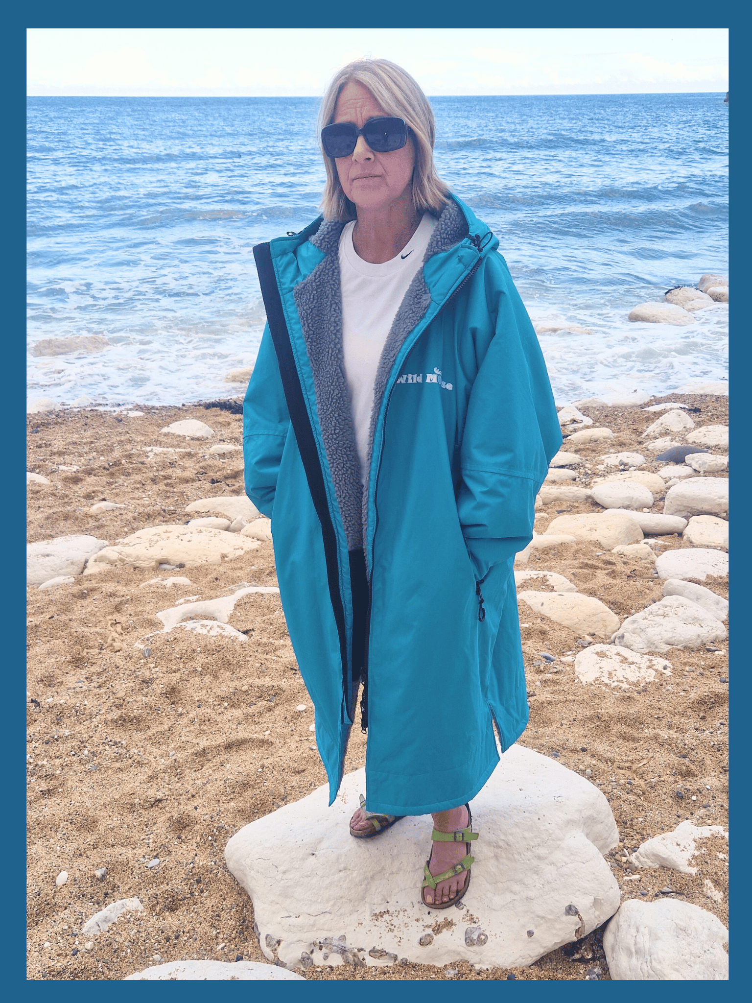 Ocean Moose Eco - long sleeve changing robe - teal/pale grey