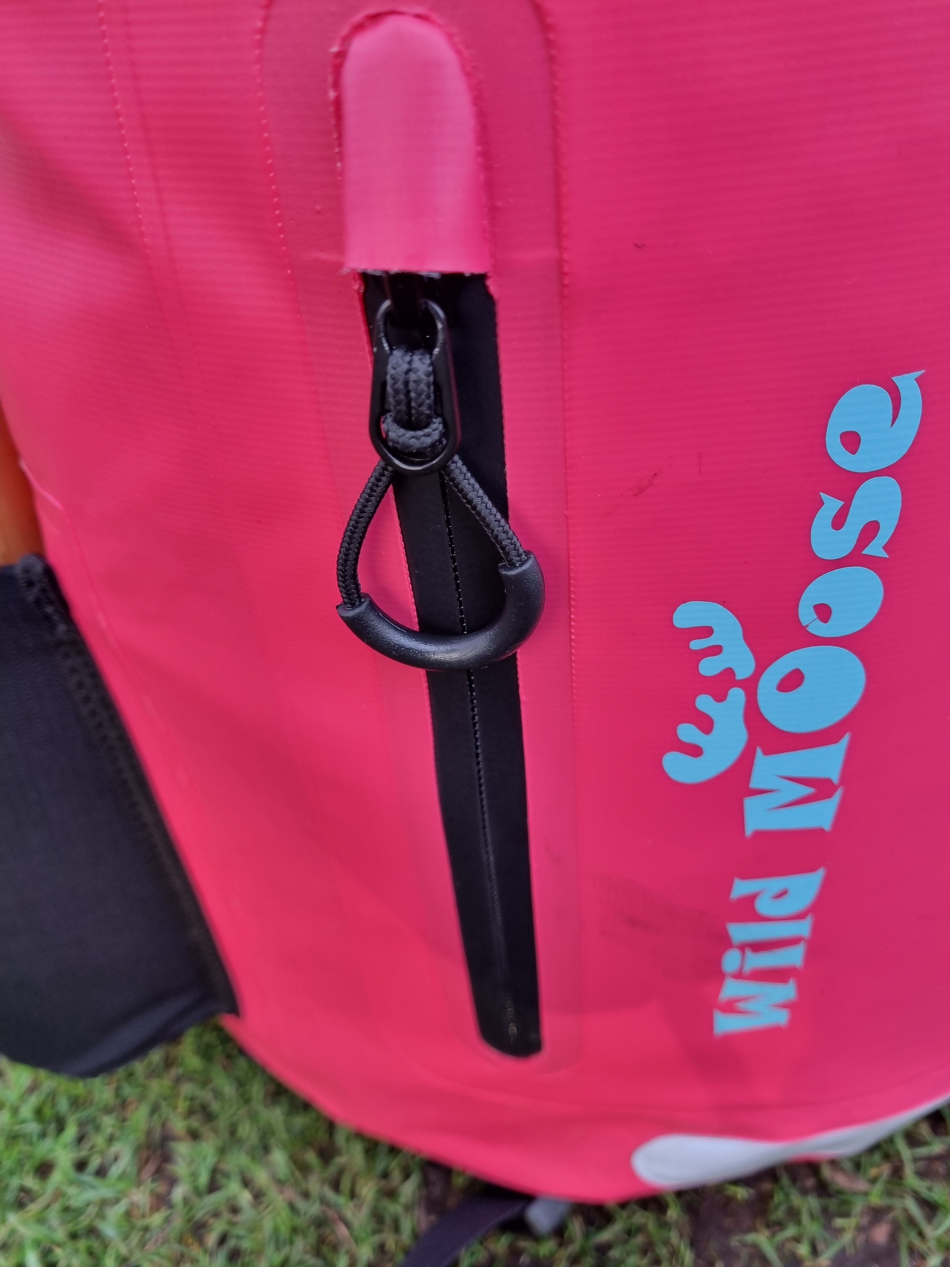 Caribou waterproof backpack     45L - hot pink