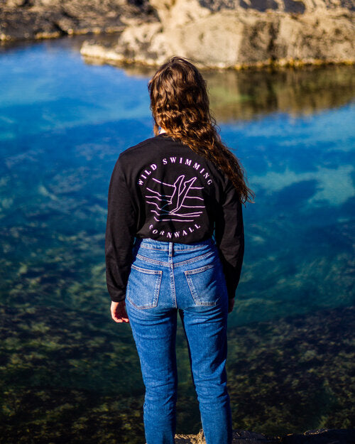 Black Long-Sleeved Tee