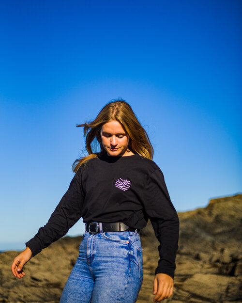Black Long-Sleeved Tee