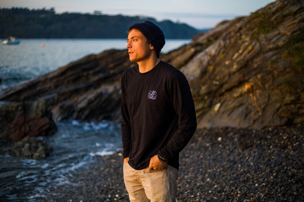 Black Long-Sleeved Tee