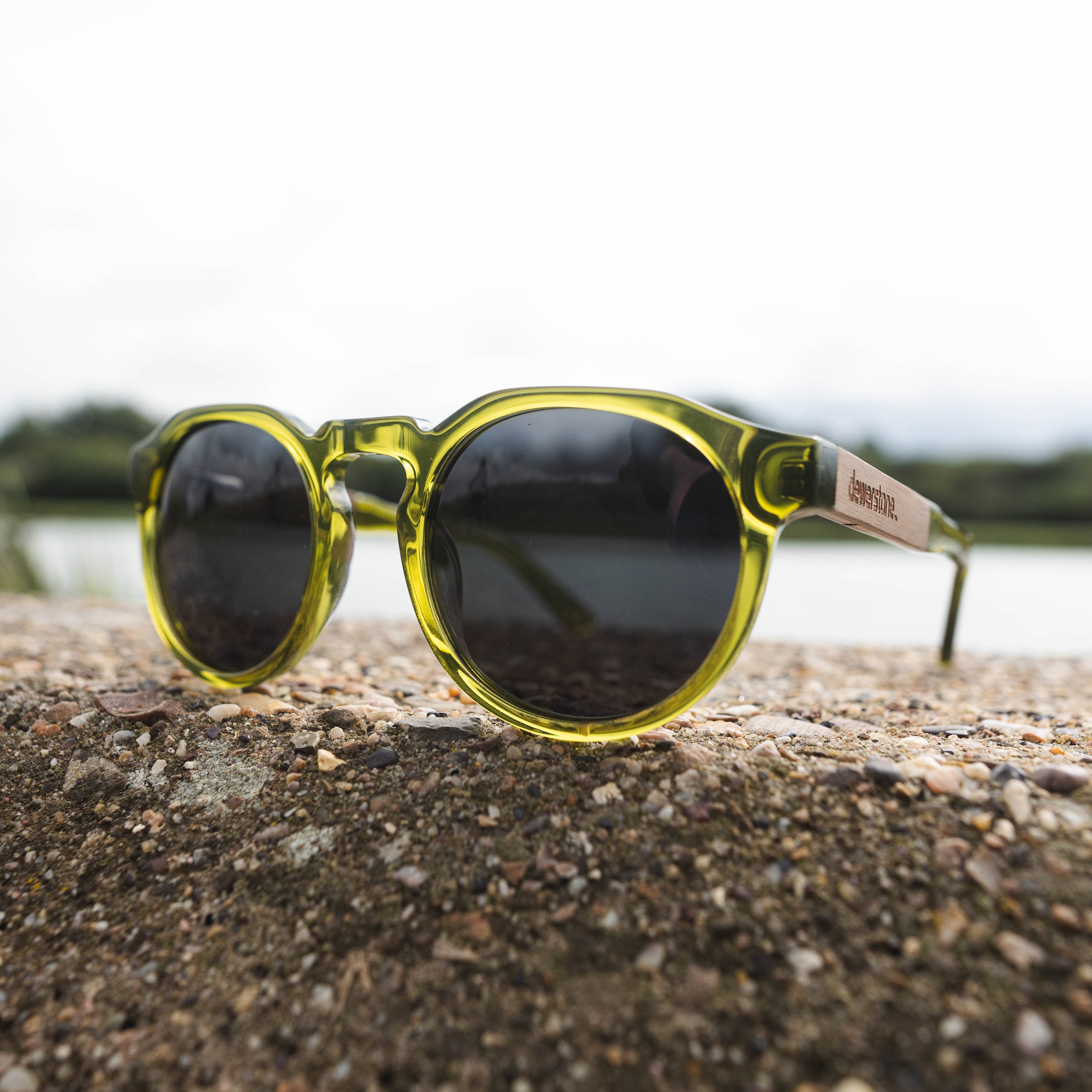 GILI - Wooden & Acetate Polarised sunglasses - Green