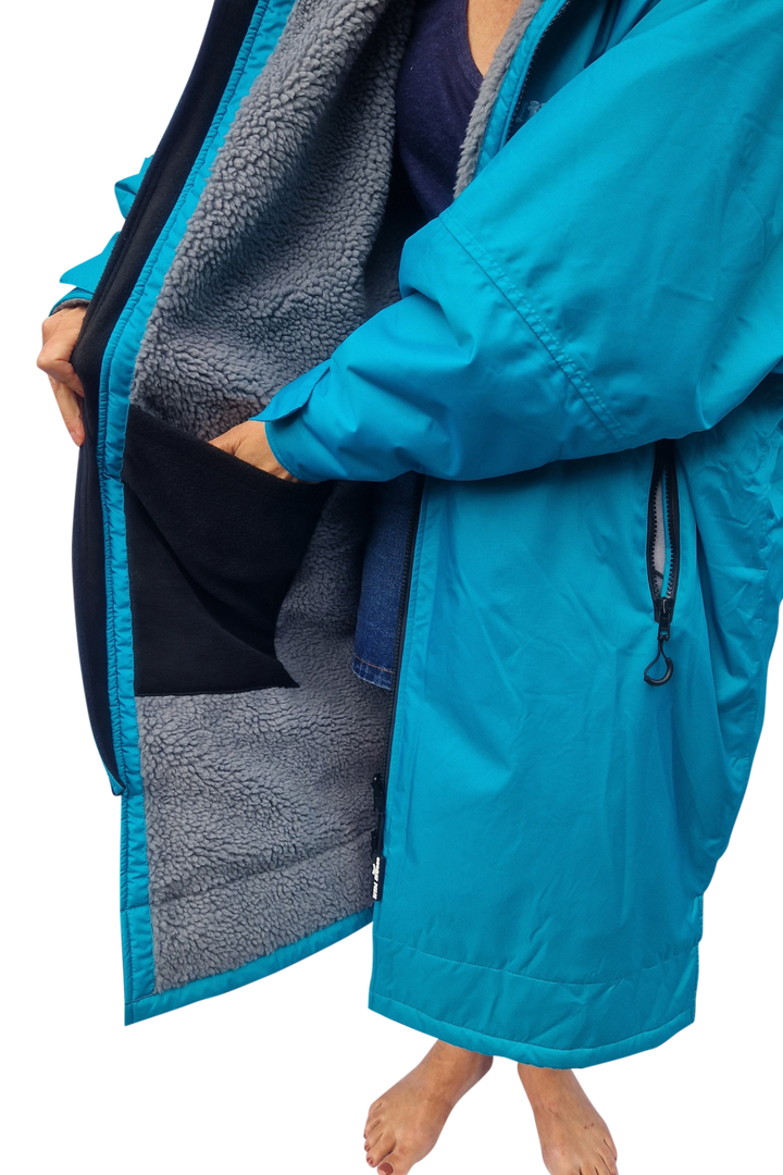 Ocean Moose Eco - long sleeve changing robe - teal/pale grey